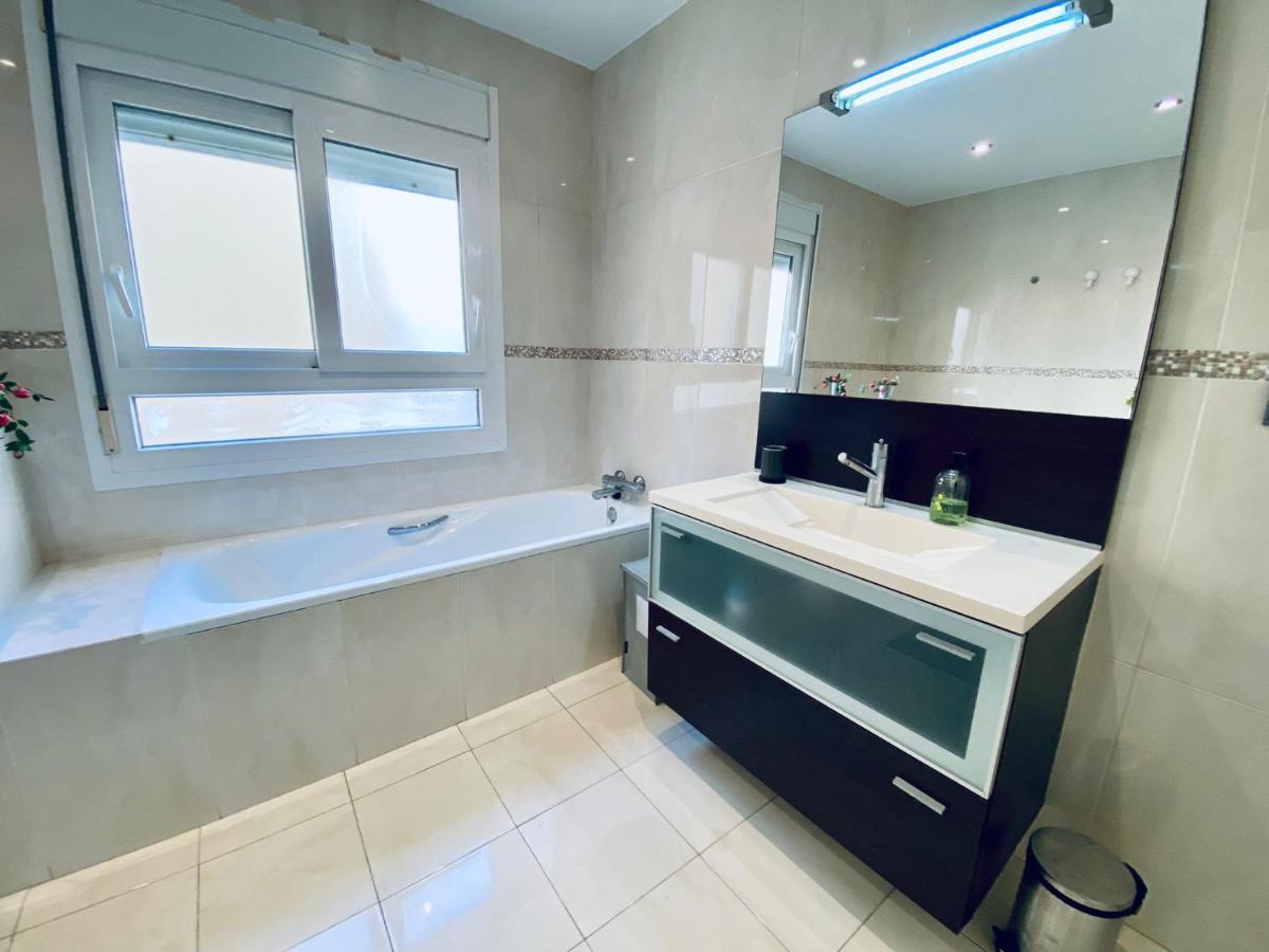 Bright Beach House Grupo Ac Gestion Cadiz Bagian luar foto