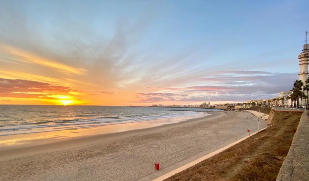 Bright Beach House Grupo Ac Gestion Cadiz Bagian luar foto